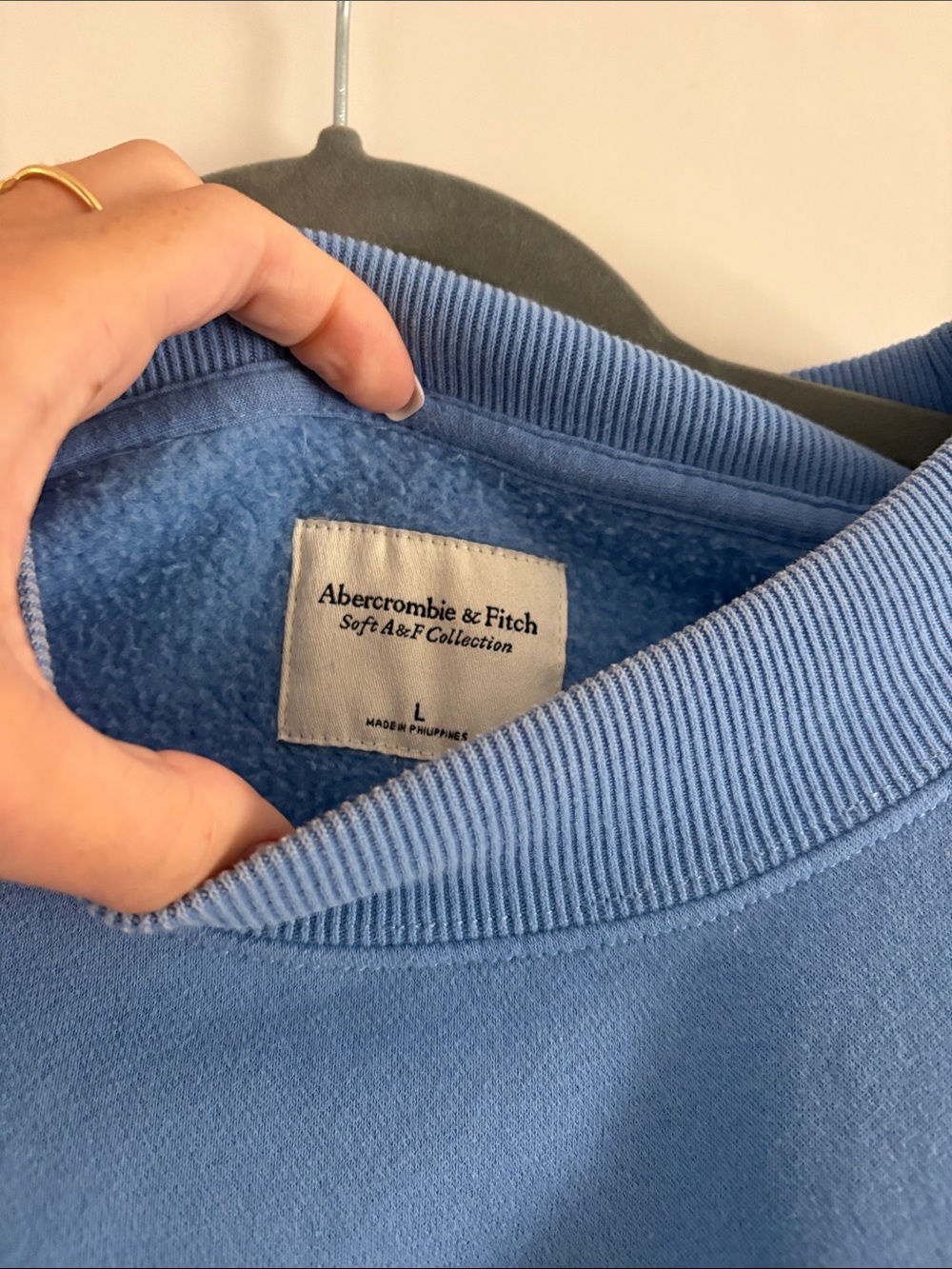 Abercrombie and Fitch mock neck crew - Picture 4 of 4